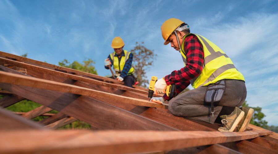 Professional residential roofers in Nabb, IN
